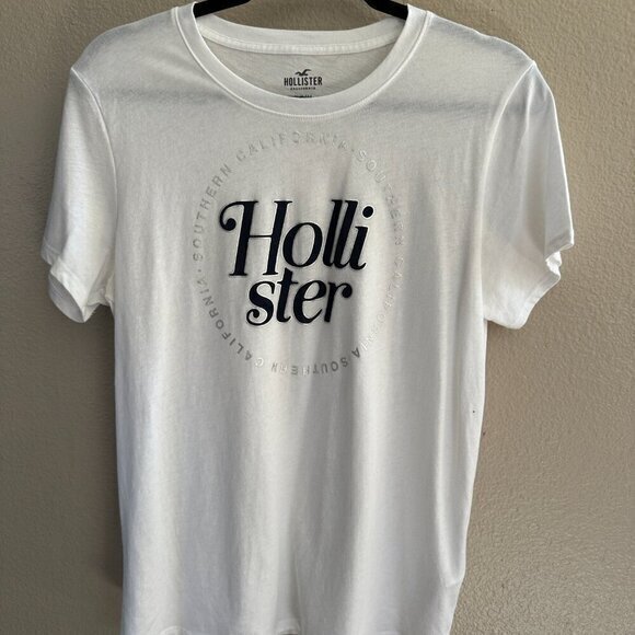 Hollister White T-Shirt ‎ Size Large - Picture 2 of 6